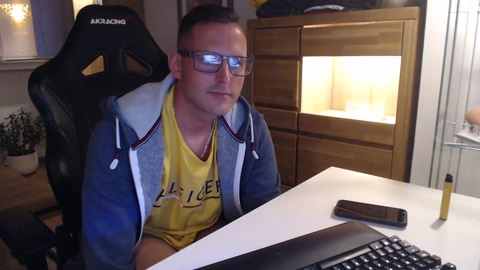 Twinkboy82  25-09-2022